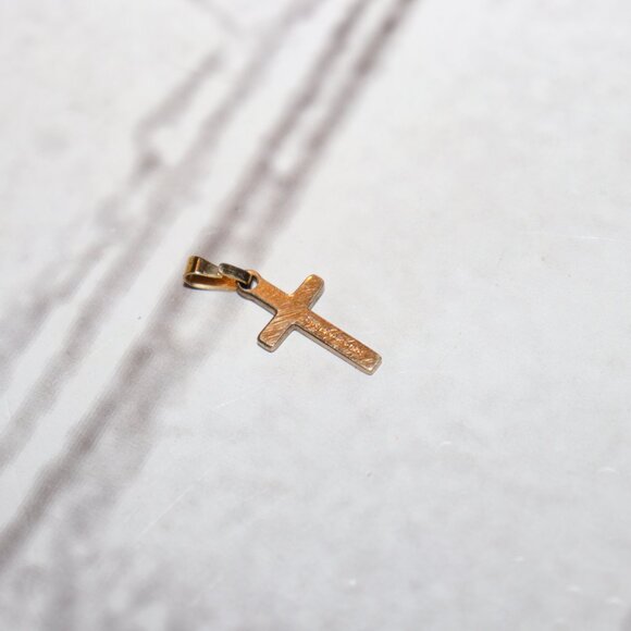 ✝️ Vintage Gold-Filled Cross Pendant ✝️ 1/20th 12K GF · BAB marked · .75" tall - Picture 2 of 5